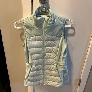 Down For it All Vest Delicate Mint